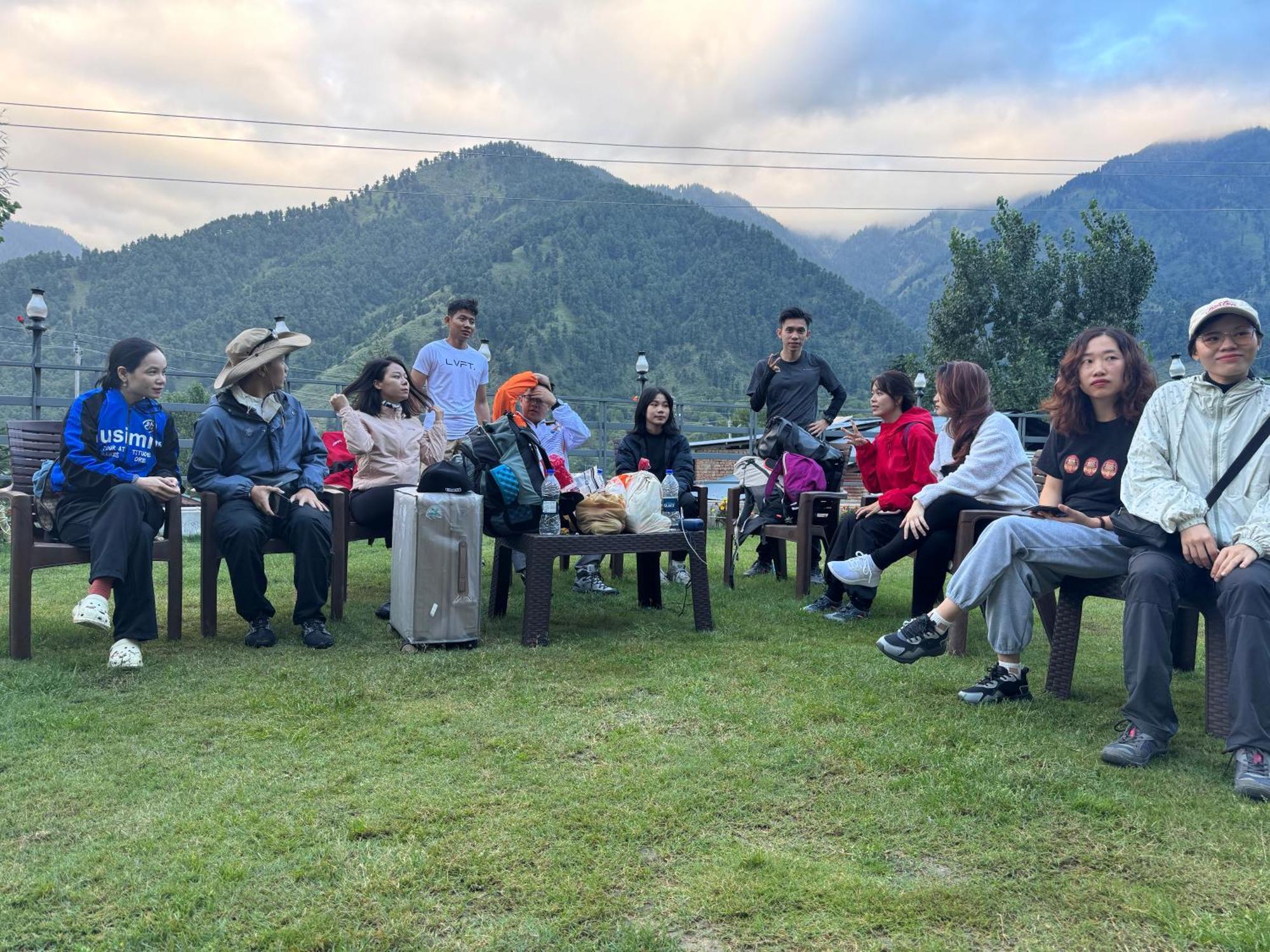 Frosty Mountain Resort Pahalgam Exterior photo