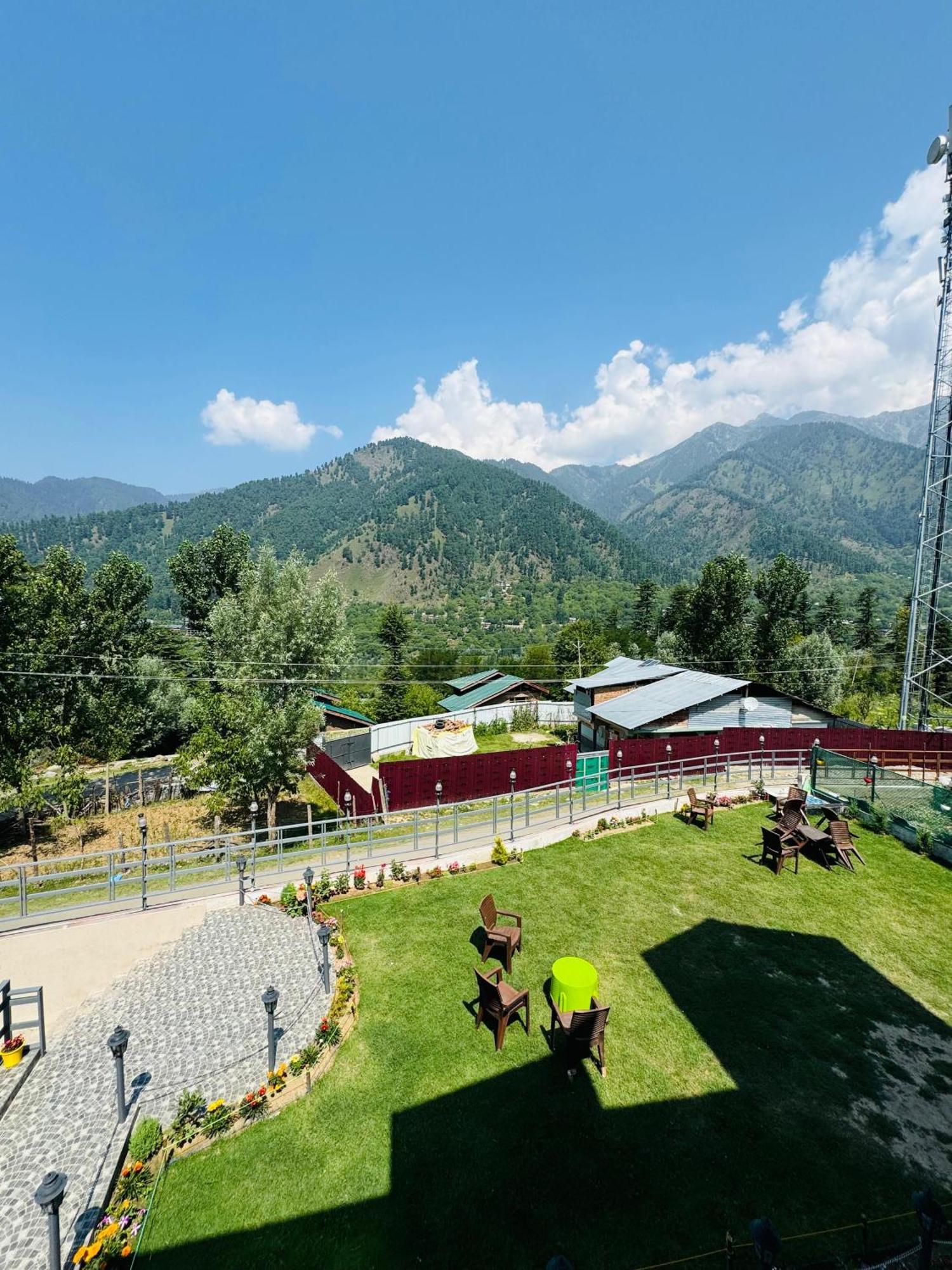 Frosty Mountain Resort Pahalgam Exterior photo