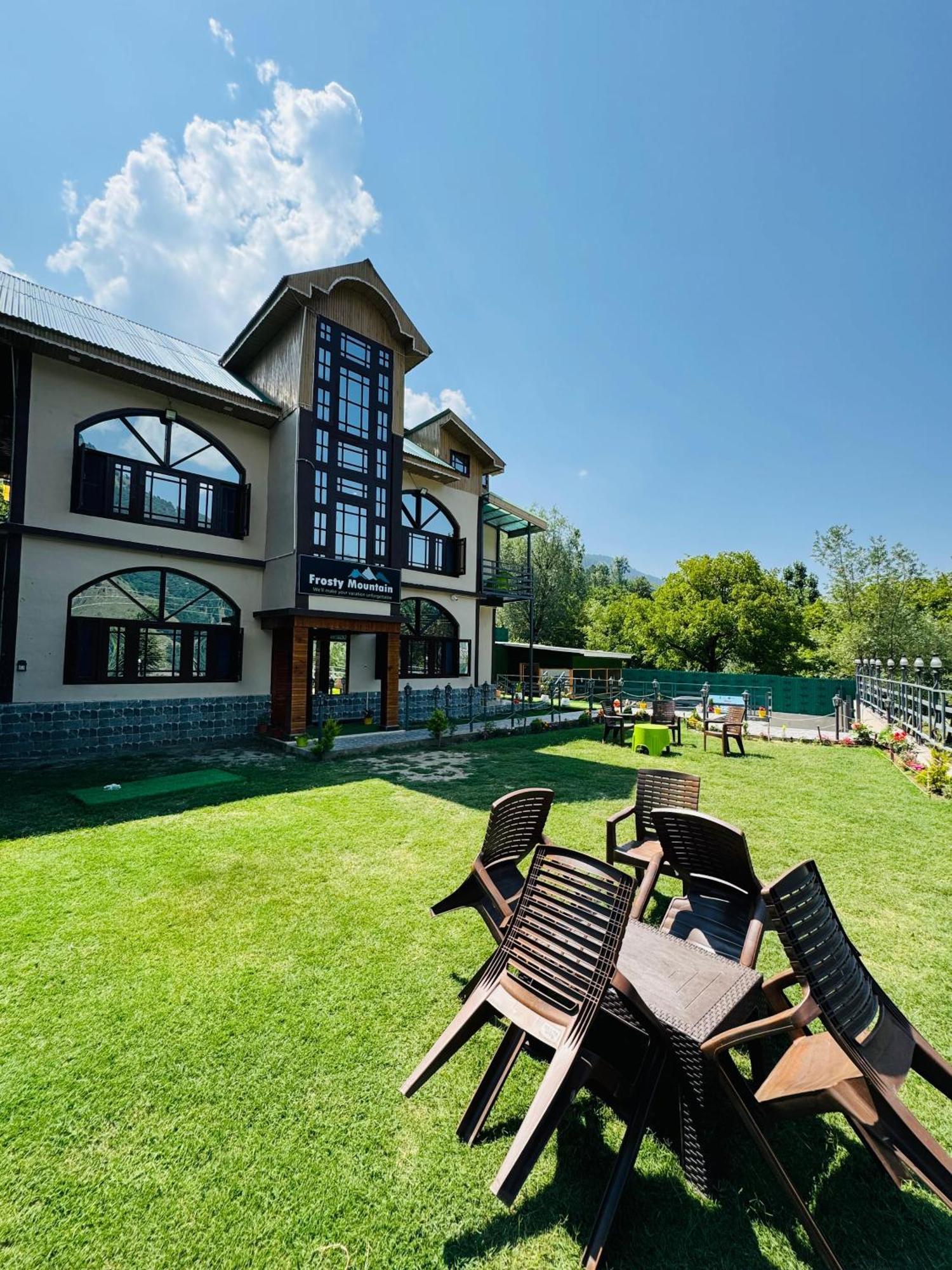 Frosty Mountain Resort Pahalgam Exterior photo
