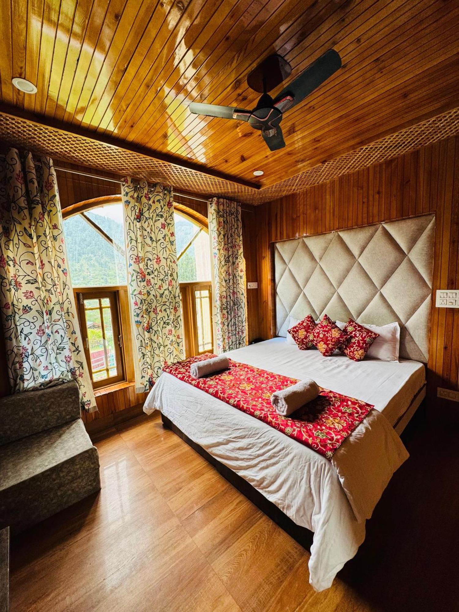 Frosty Mountain Resort Pahalgam Exterior photo