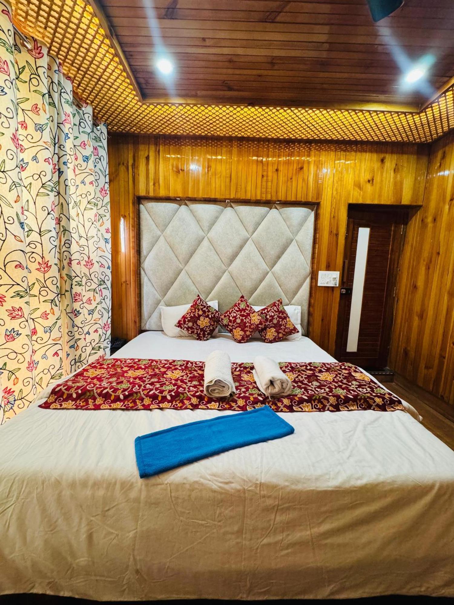 Frosty Mountain Resort Pahalgam Exterior photo