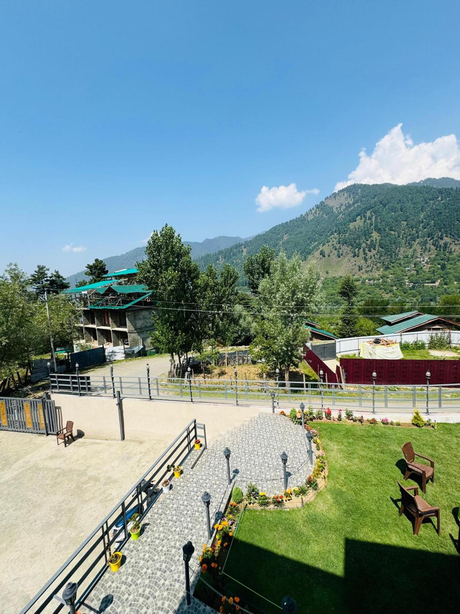 Frosty Mountain Resort Pahalgam Exterior photo