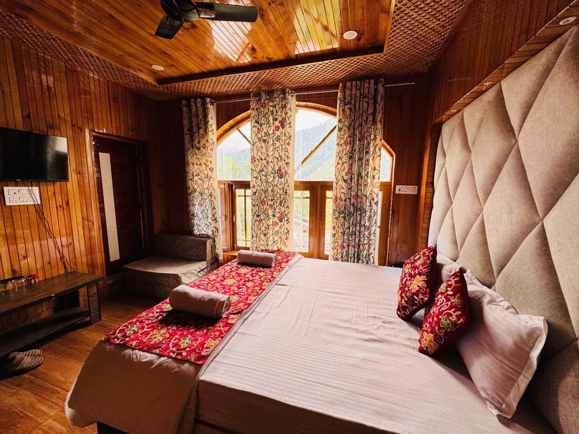 Frosty Mountain Resort Pahalgam Exterior photo