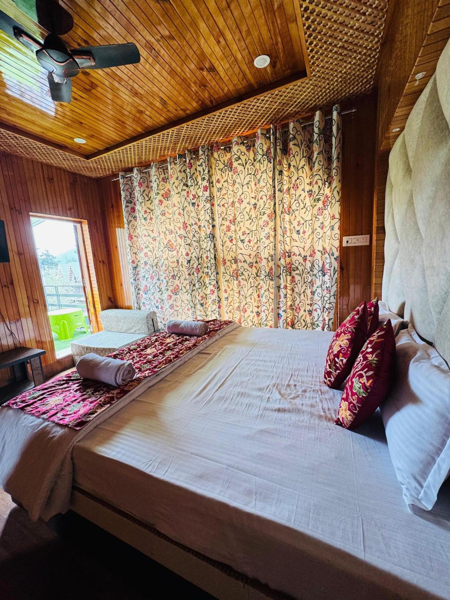 Frosty Mountain Resort Pahalgam Exterior photo