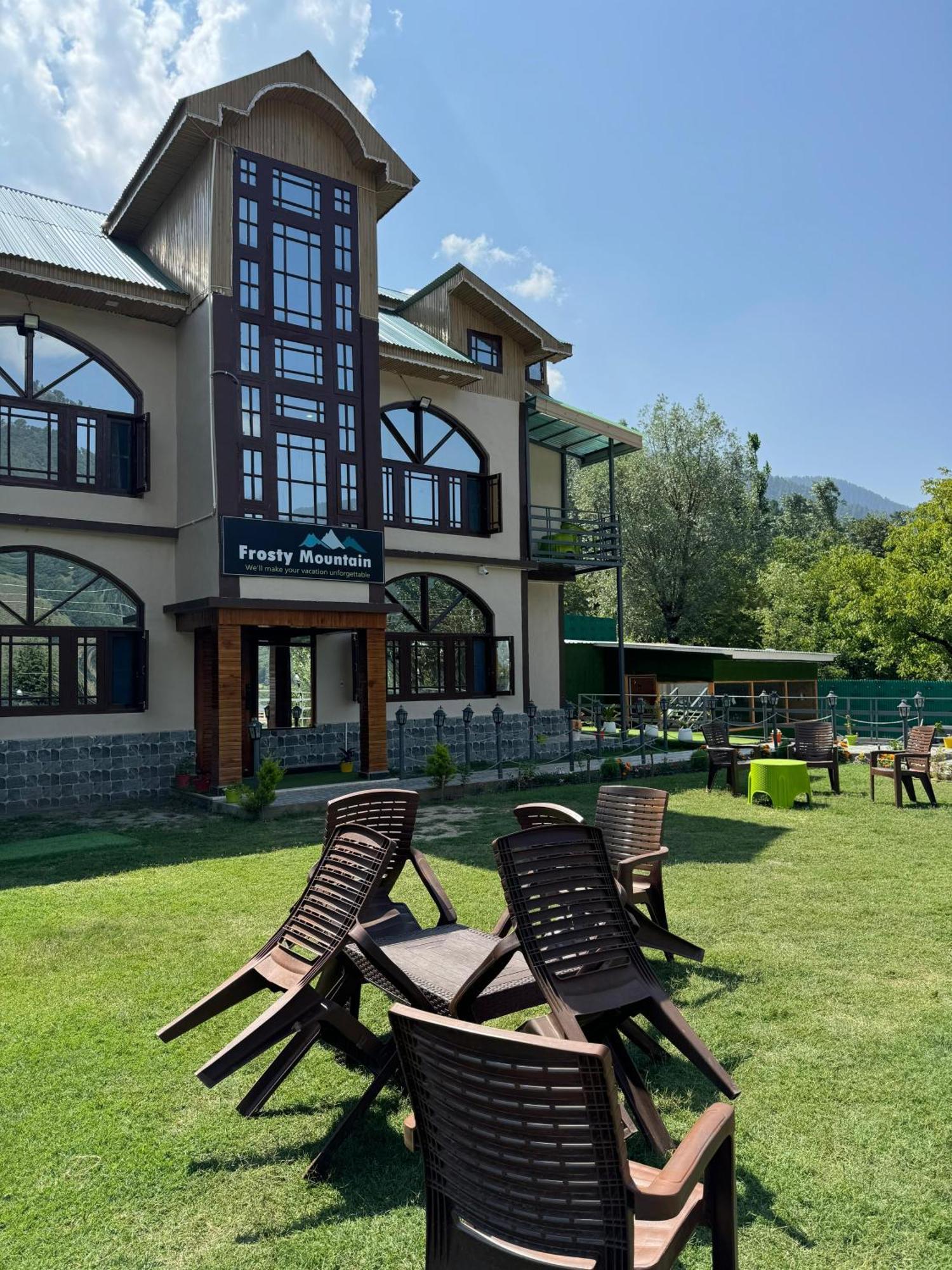 Frosty Mountain Resort Pahalgam Exterior photo
